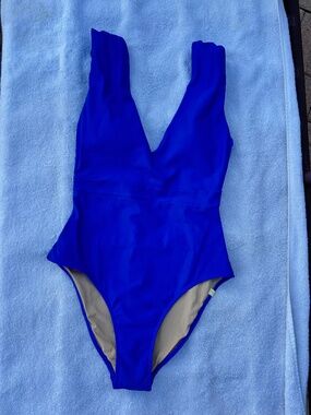 Summersalt The Ruched Backflip in Azure size 4